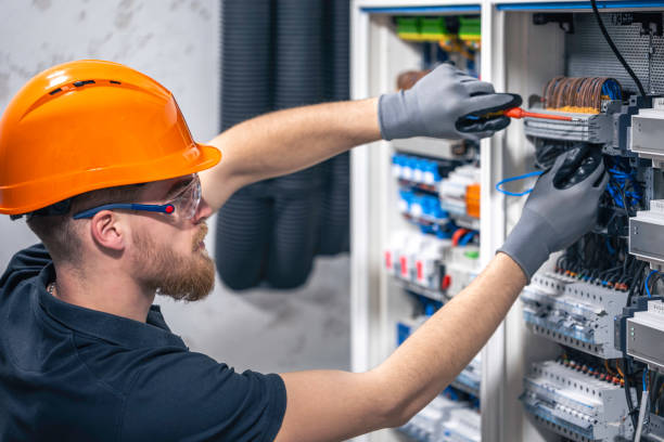 Best Affordable Emergency Electrician  in Huntersville, NC